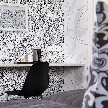 De Geneve Hotel