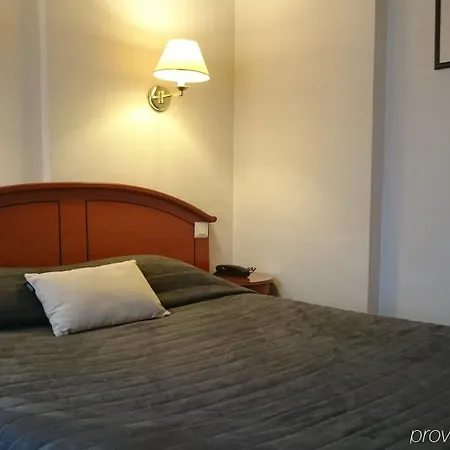 Hotel De Geneve 3*