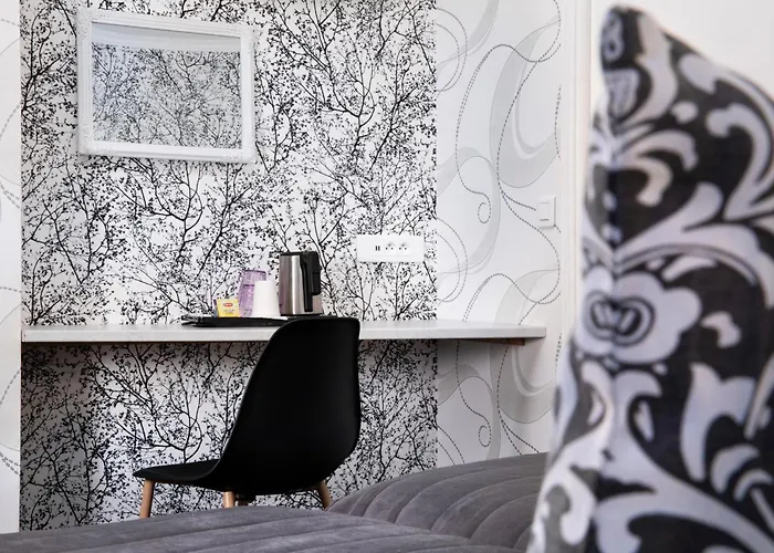 De Geneve Отель