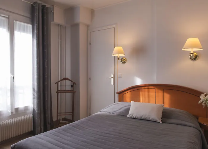 Отель De Geneve Париж