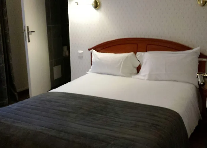 De Geneve Отель 3*