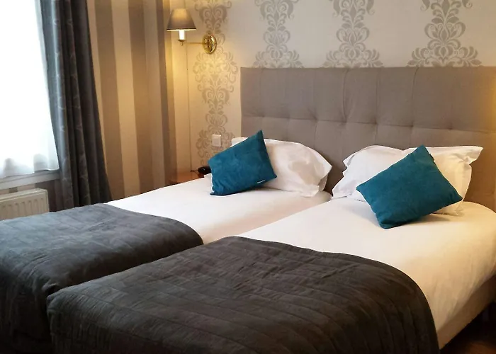 De Geneve Отель