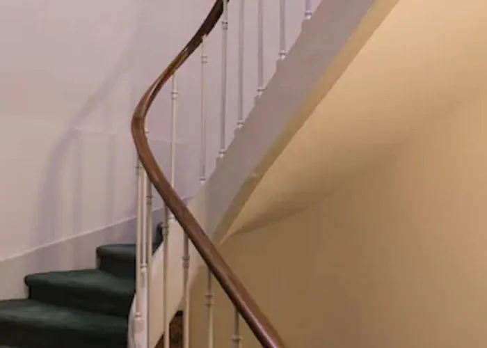 De Geneve Отель 3*