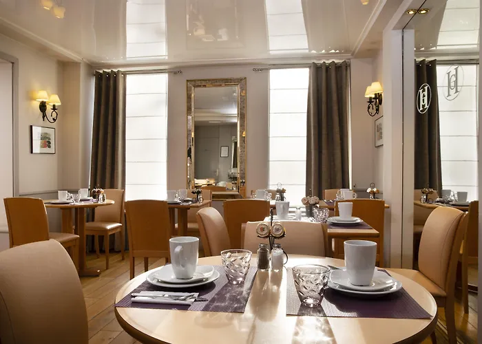 Отель De Geneve 3*