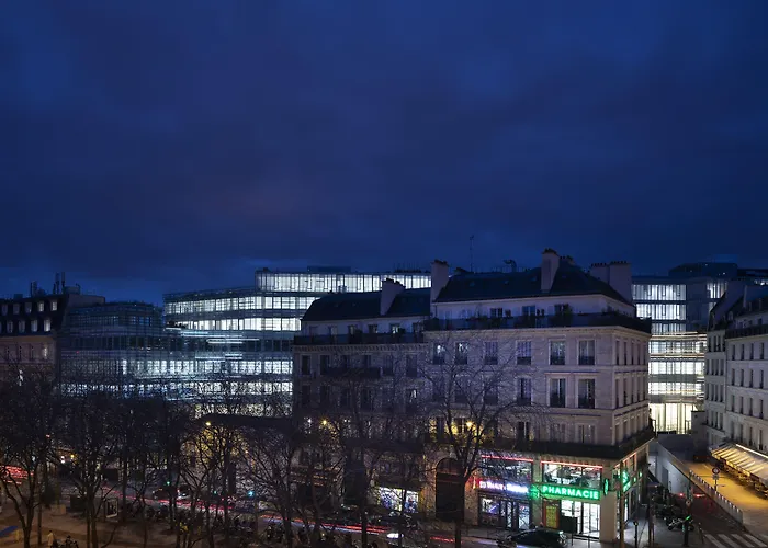 Отель De Geneve Париж