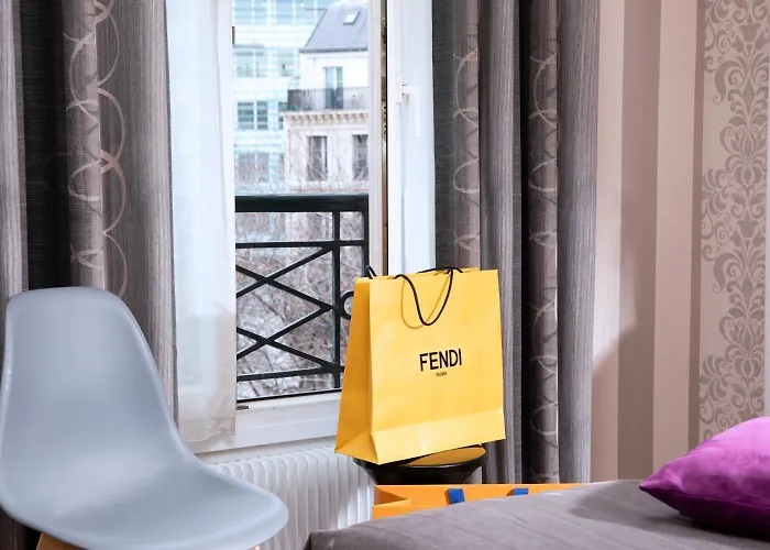 Отель De Geneve