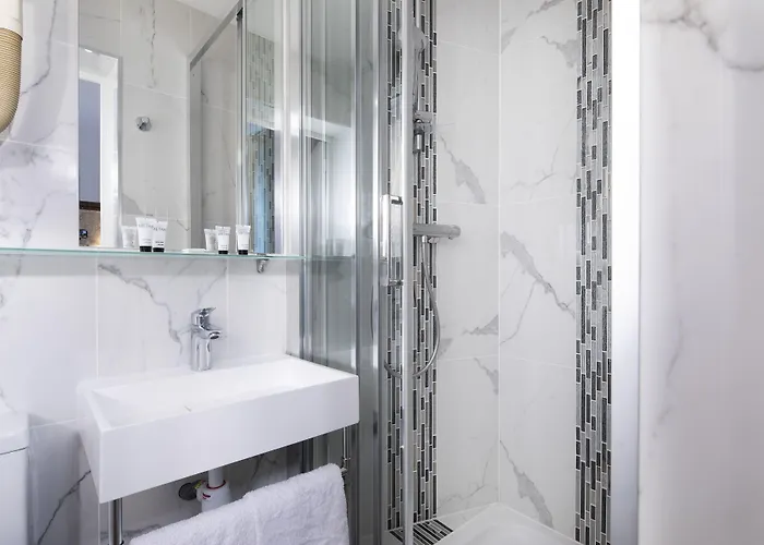 Отель De Geneve Париж