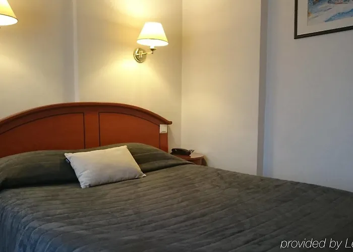 Отель De Geneve 3*