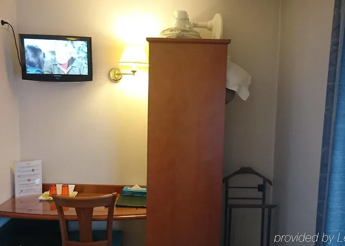 De Geneve Отель