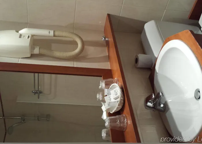 De Geneve Отель