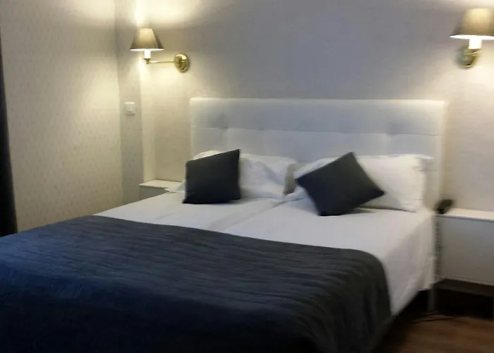 Otel De Geneve 3*